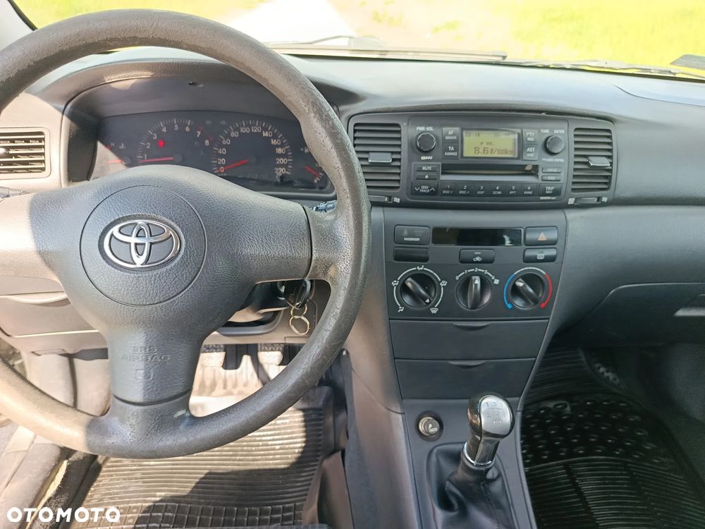 Toyota Corolla 1.6 VVT-i Dynamic - 11