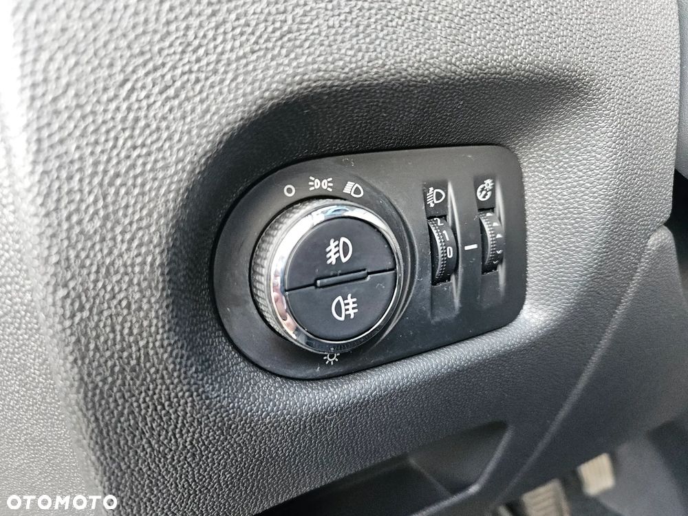 Opel Corsa - 16