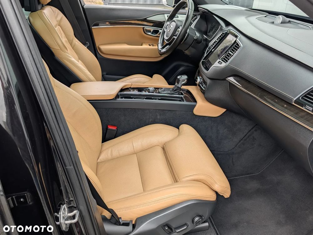 Volvo XC 90 D5 AWD Inscription 7os - 18