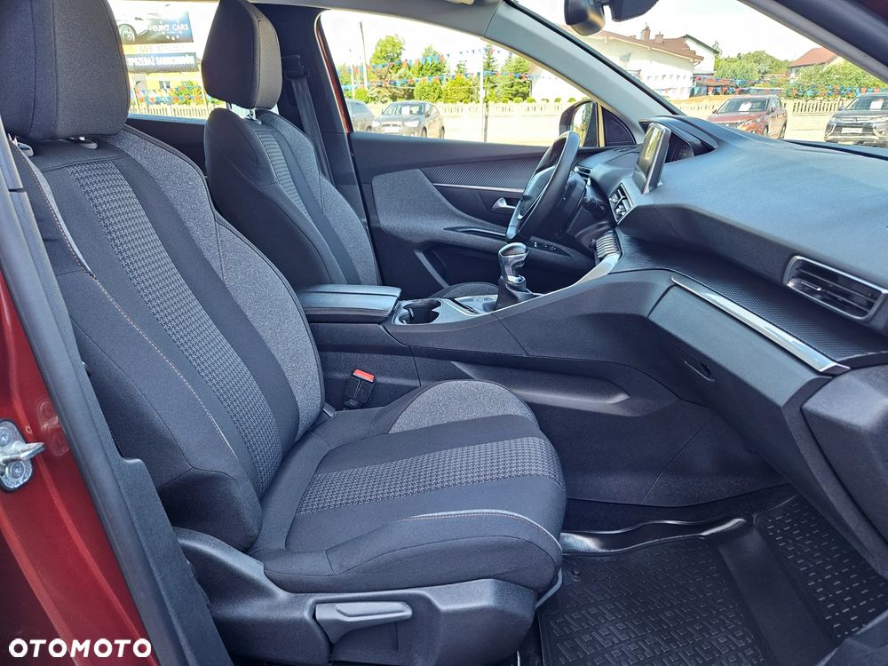 Peugeot 5008 1.2 PureTech Active Pack S&S - 23