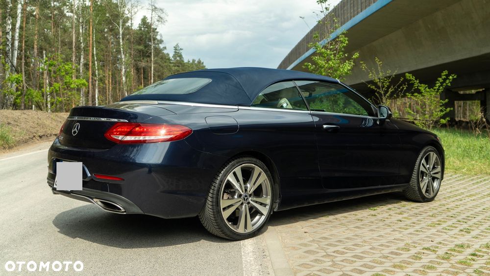 Mercedes-Benz Klasa C 300 9G-TRONIC - 12