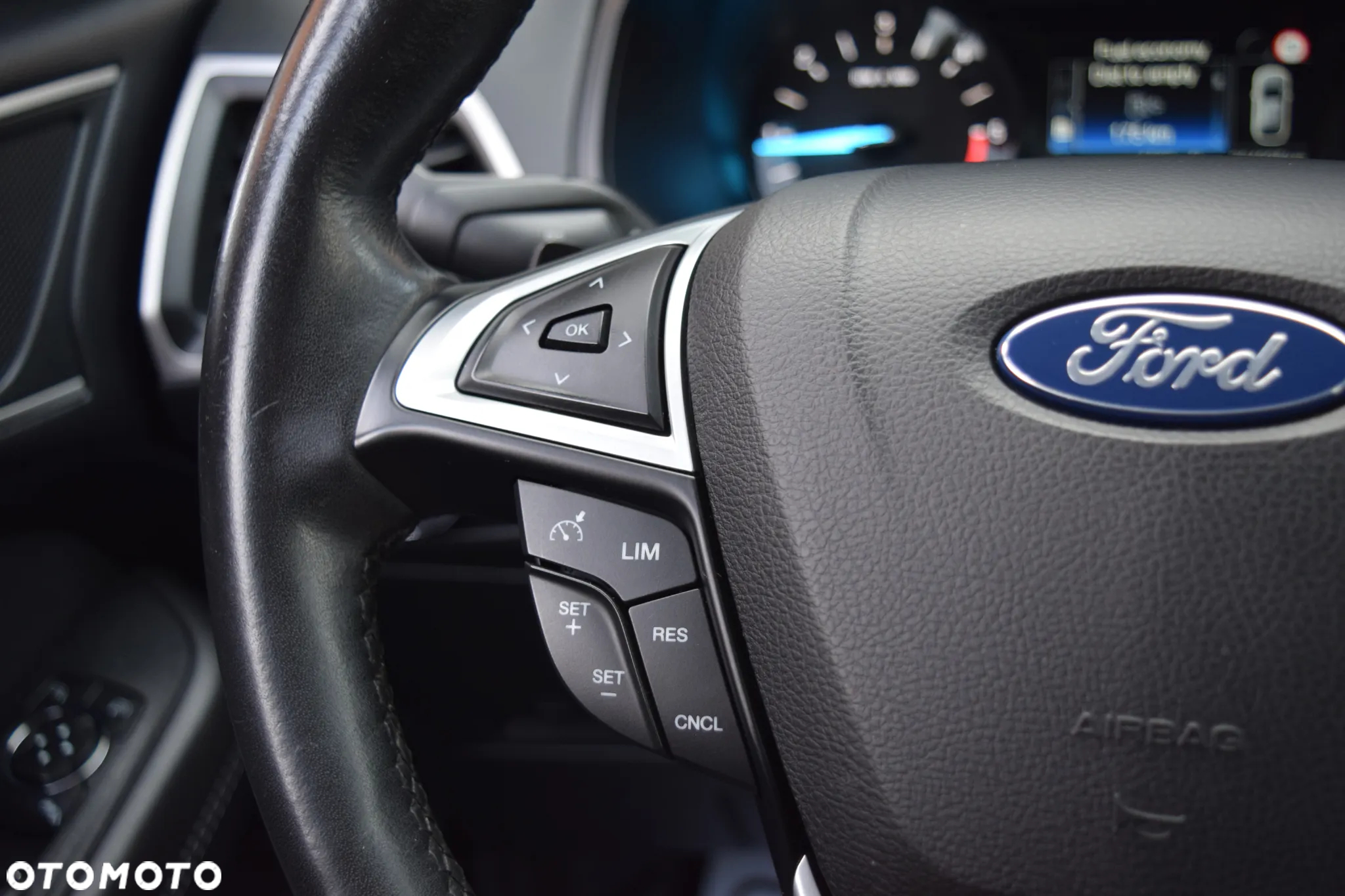 Ford S-Max 2.0 TDCi Titanium PowerShift - 23