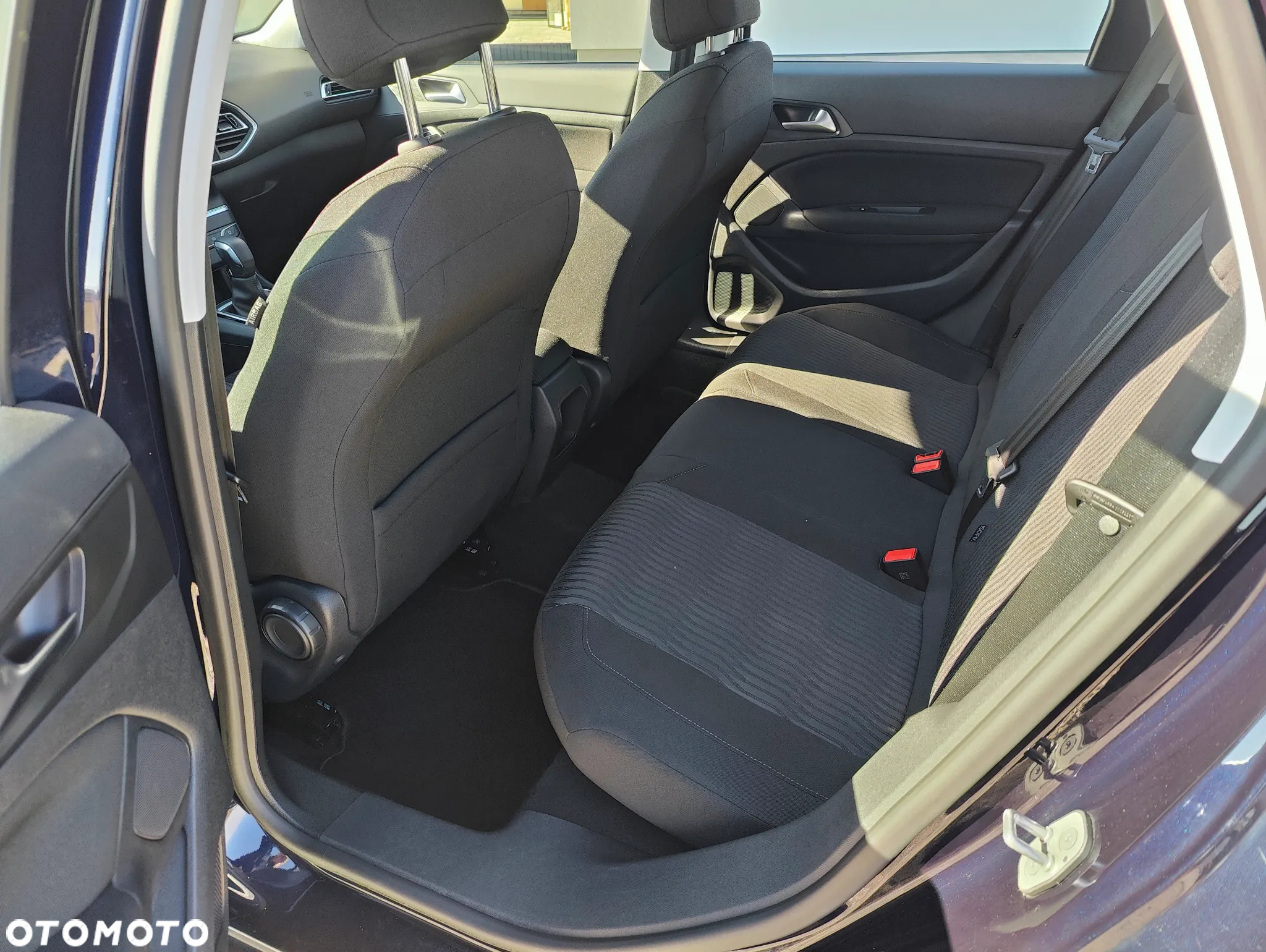 Peugeot 308 1.2 PureTech Allure S&S EAT6 - 13
