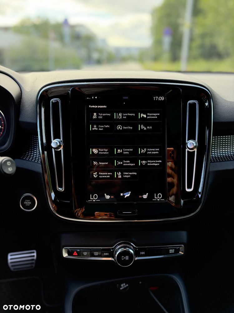 Volvo XC 40 - 8