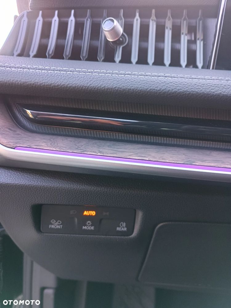 Skoda Superb 2.0 TSI L&K DSG - 18