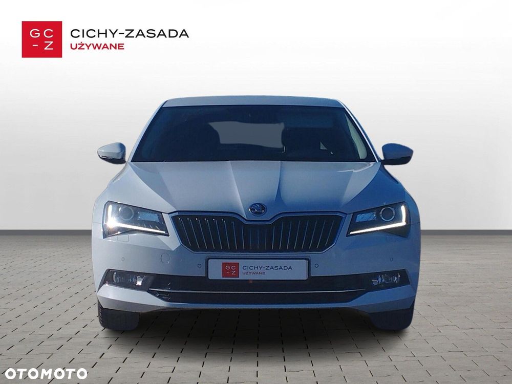 Skoda Superb 2.0 TDI SCR Style DSG - 8