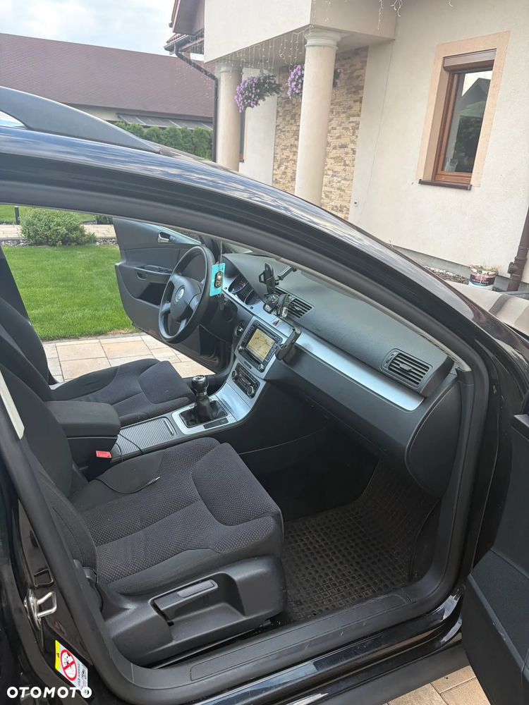 Volkswagen Passat 2.0 TDI DPF 4Motion Comfortline - 9