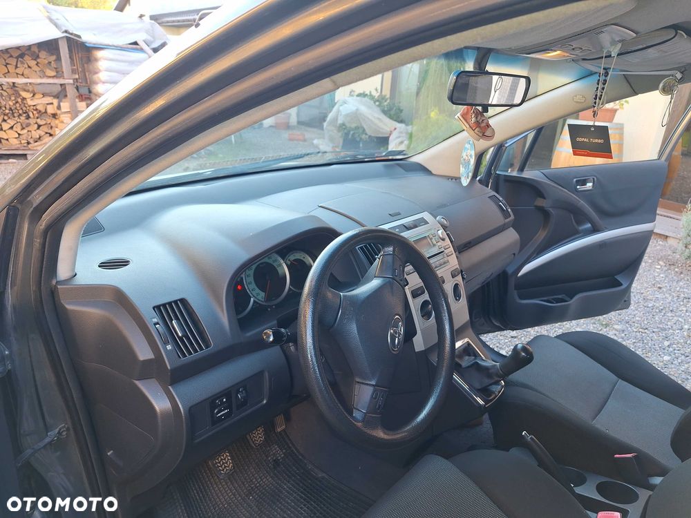 Toyota Corolla Verso - 3