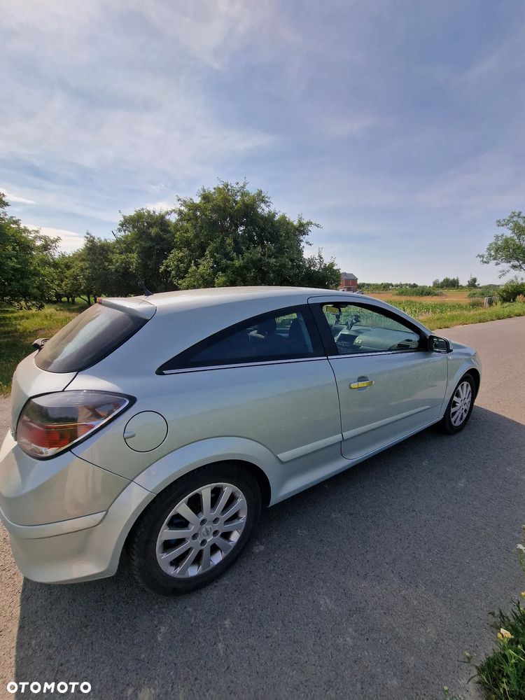 Opel Astra 1.6 Easytronic Cosmo - 4