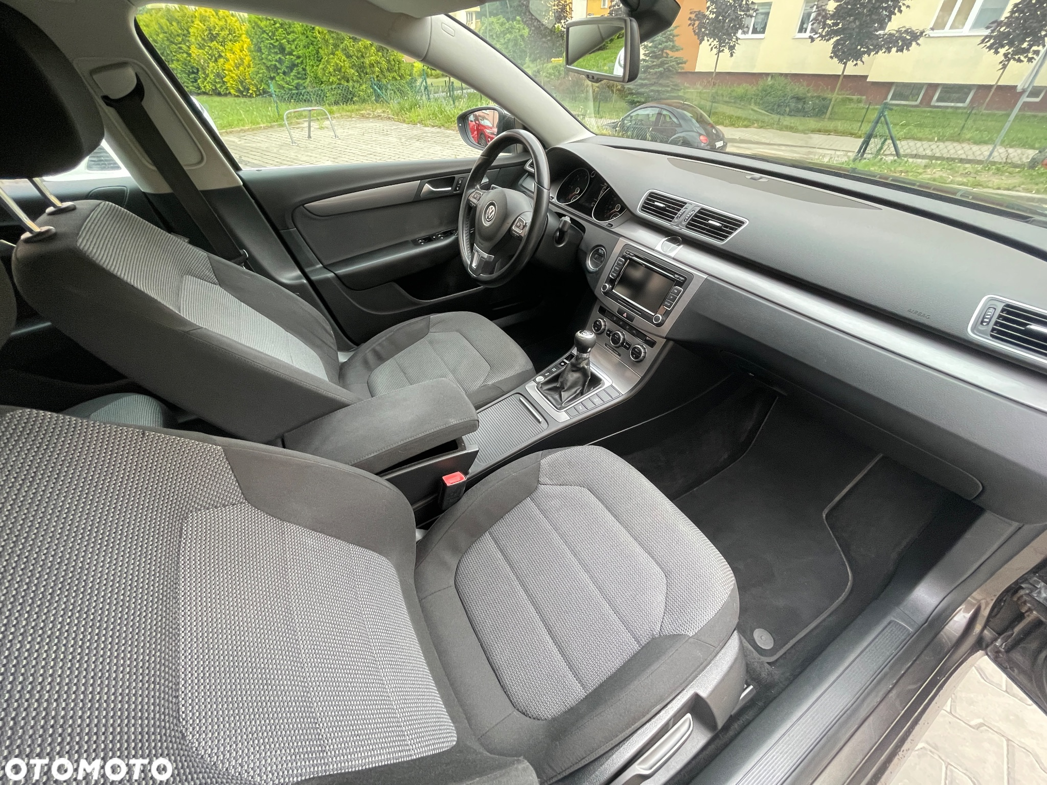 Volkswagen Passat 2.0 TDI Comfortline - 5