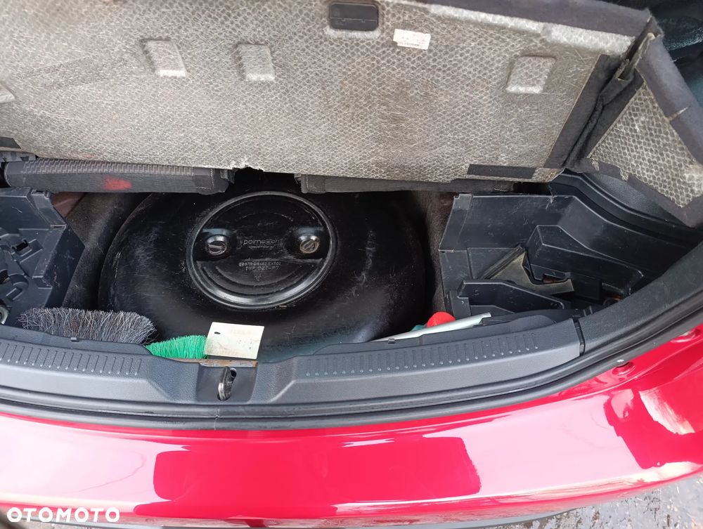 Toyota Verso 1.8 Sol plus NAVI 7os - 19