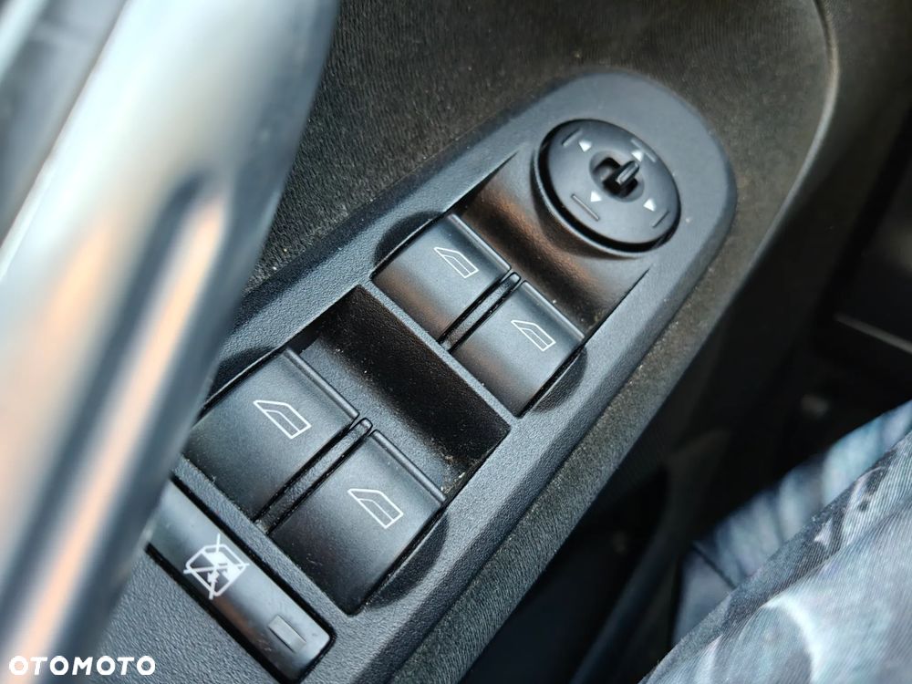 Ford S-Max 2.0 TDCi DPF Titanium - 21