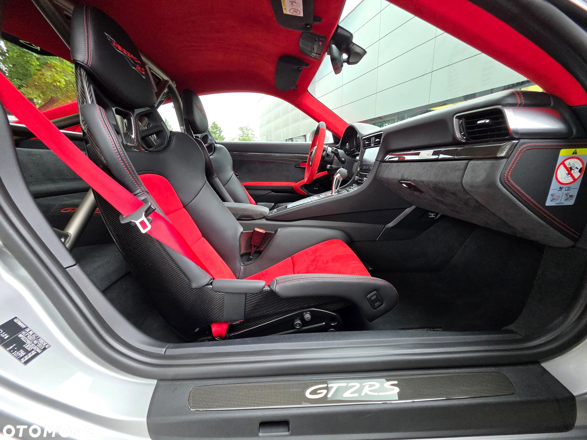 Porsche 911 GT2 RS - 23