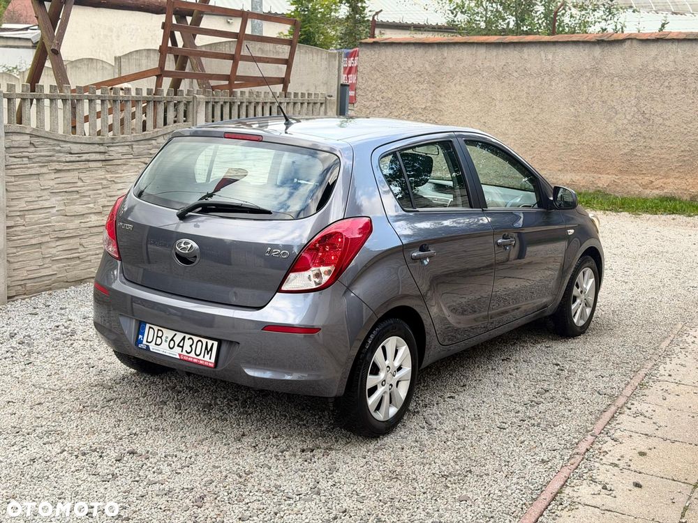 Hyundai i20 - 18