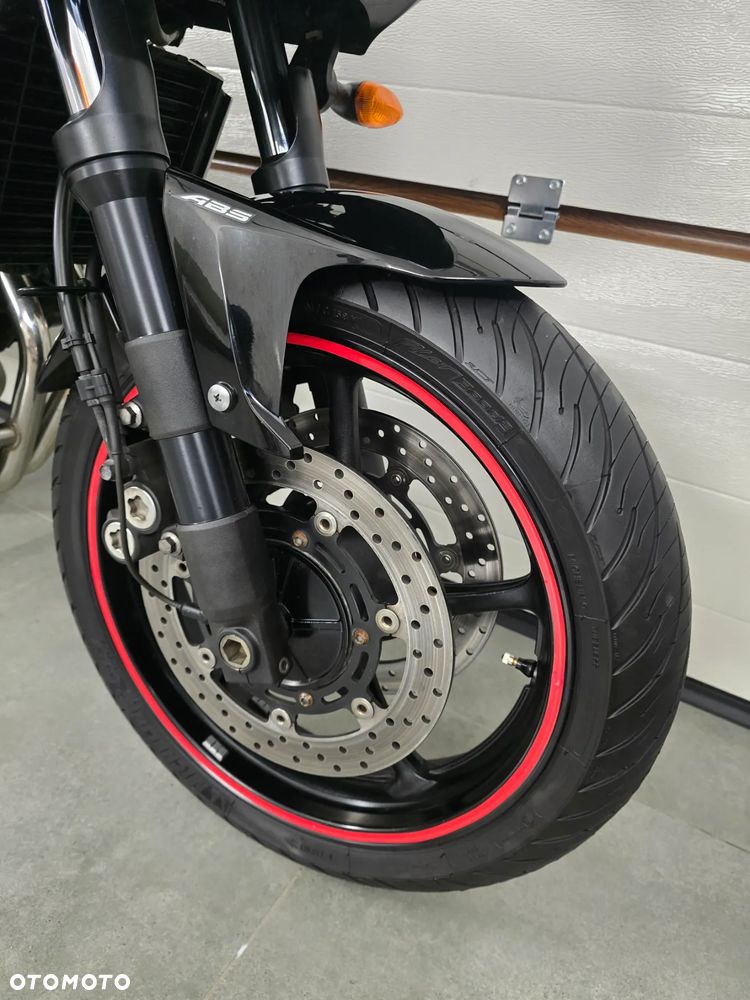 Yamaha FZ6 - 18