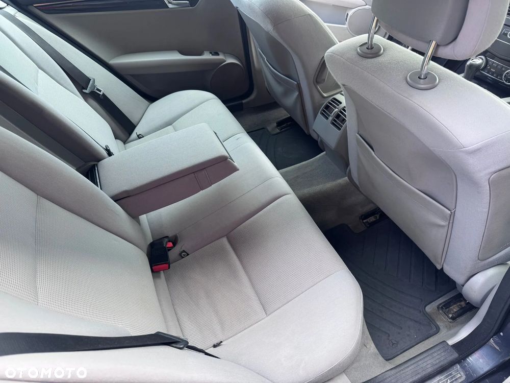 Mercedes-Benz Klasa C 180 Kompressor - 20