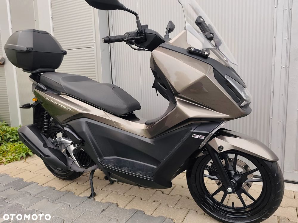 Kymco Skytown - 11