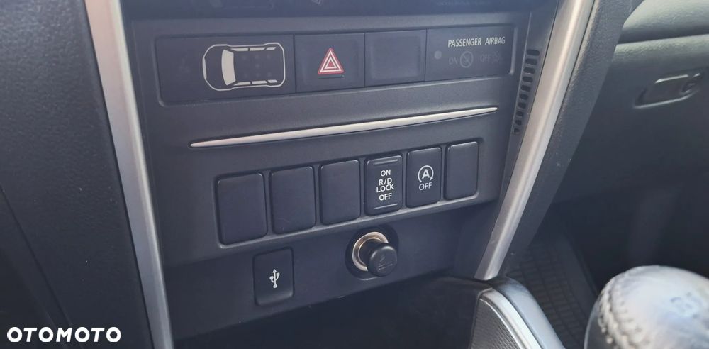 Mitsubishi L200 2.2 d DC Intense - 17