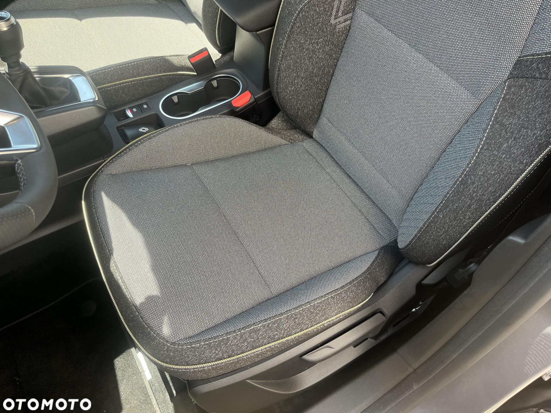 Renault Captur 1.0 TCe Techno - 12