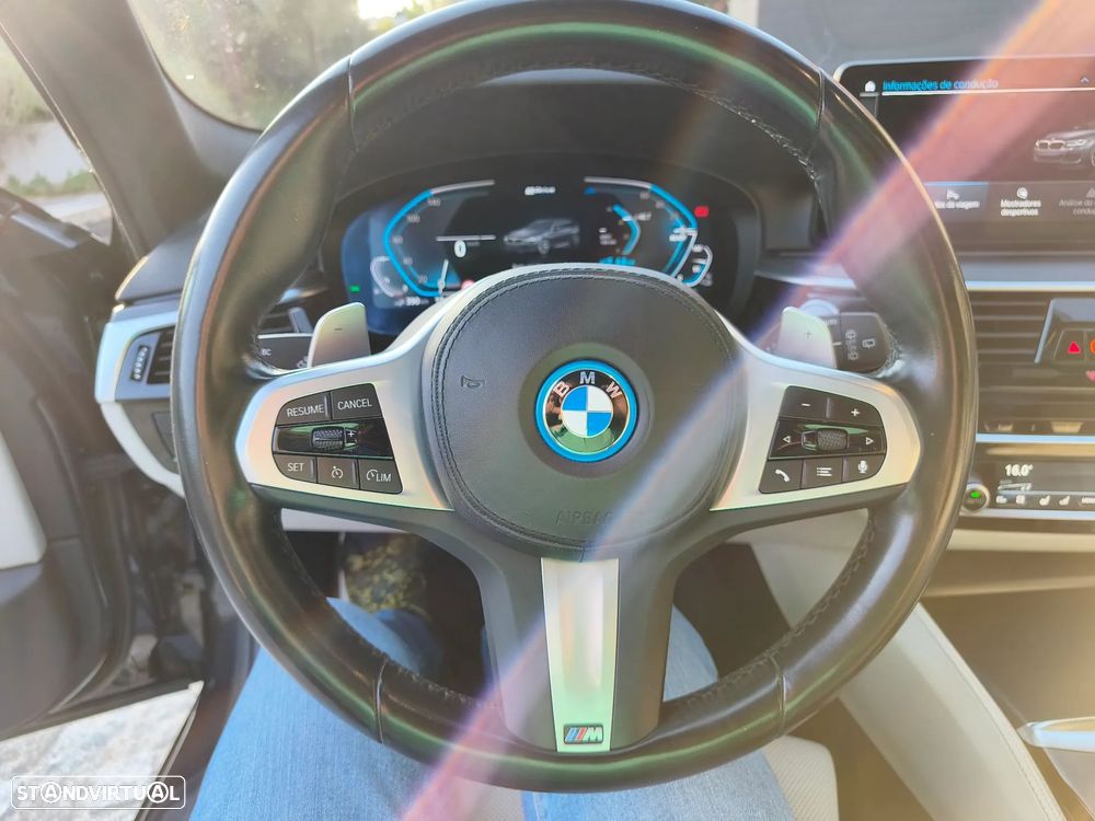 BMW 530 e Pack Desportivo M - 20