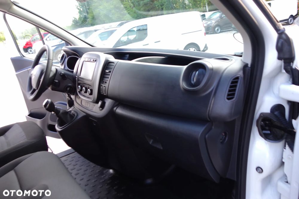 Renault Trafic 2.0 DCI 120 KM Klima Kamera Ledy - 27