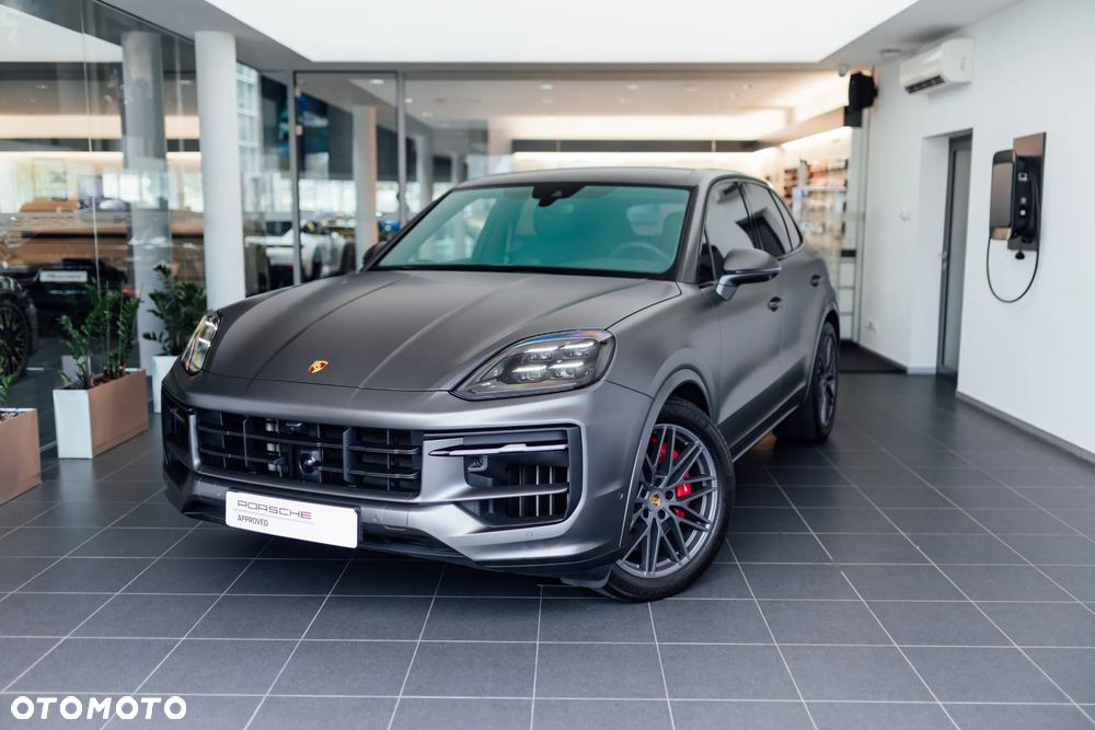 Porsche Cayenne S E-Hybrid PHEV - 2