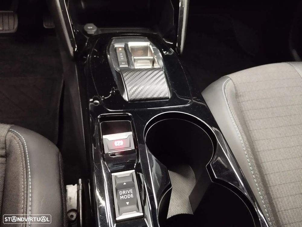 Peugeot 208 1.2 PureTech Allure Pack EAT8 - 33