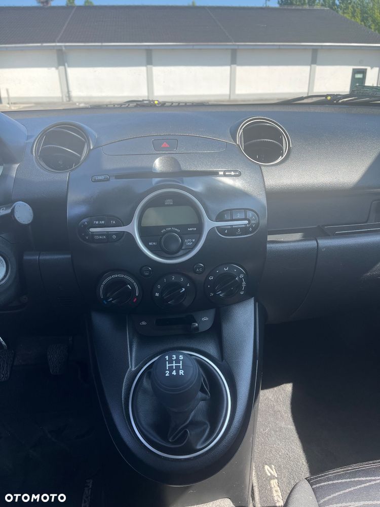 Mazda 2 - 12
