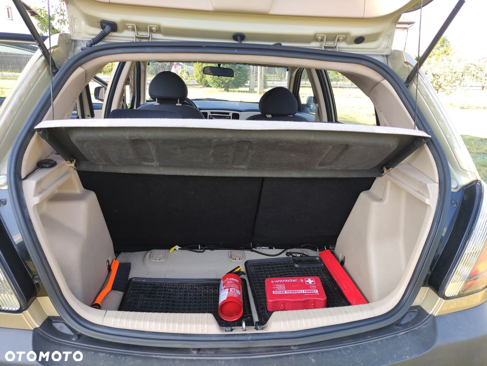 Kia Rio 1.4 Comfort - 8