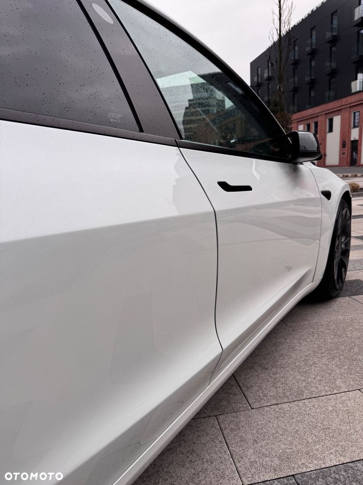 Tesla Model 3 - 12