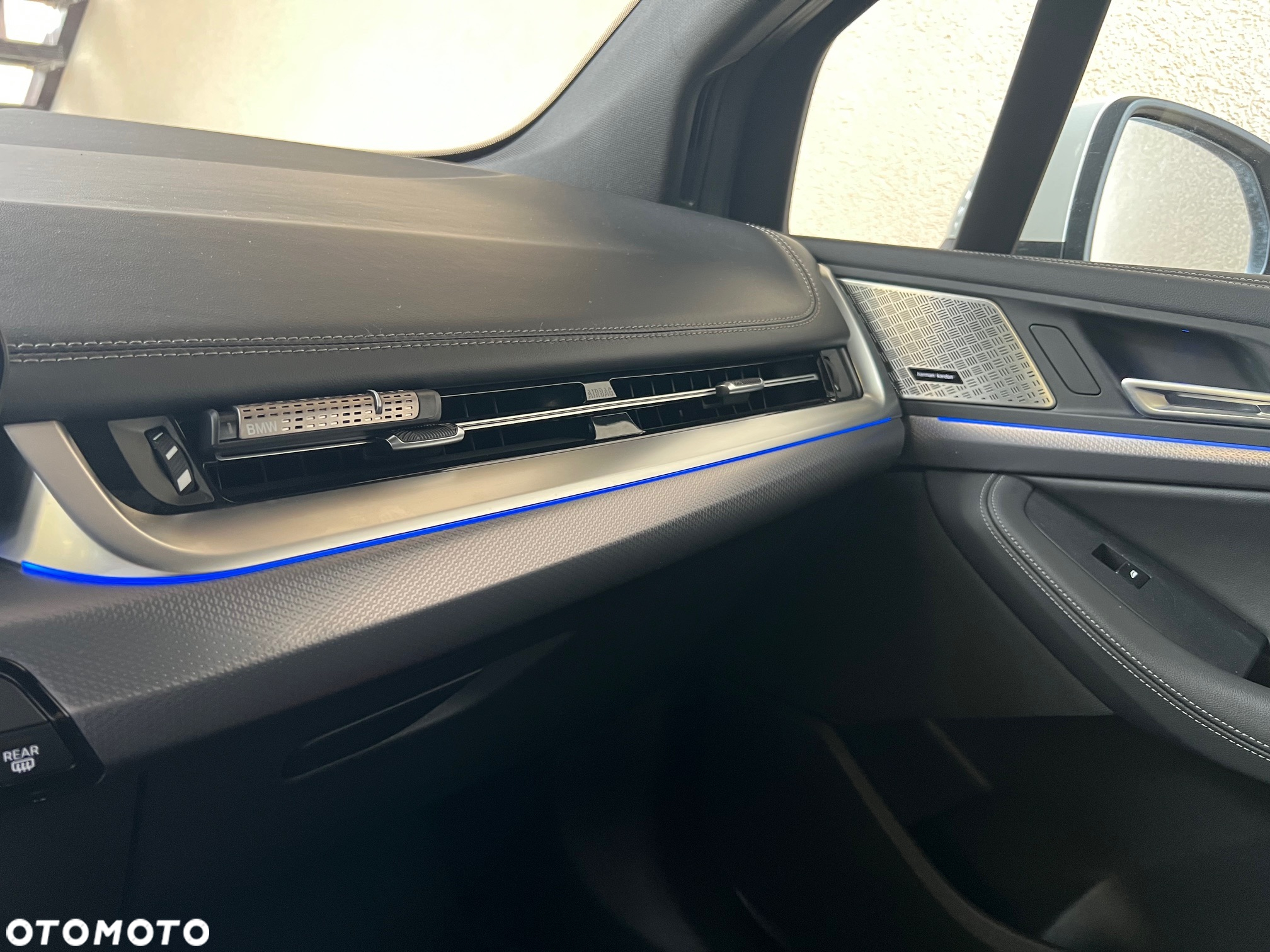 BMW Seria 2 218i Active Tourer - 29