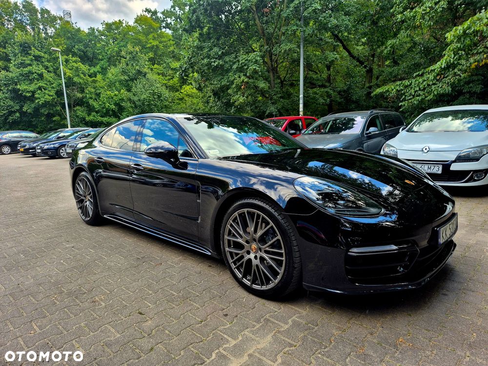 Porsche Panamera 4 Platinum Edition - 1
