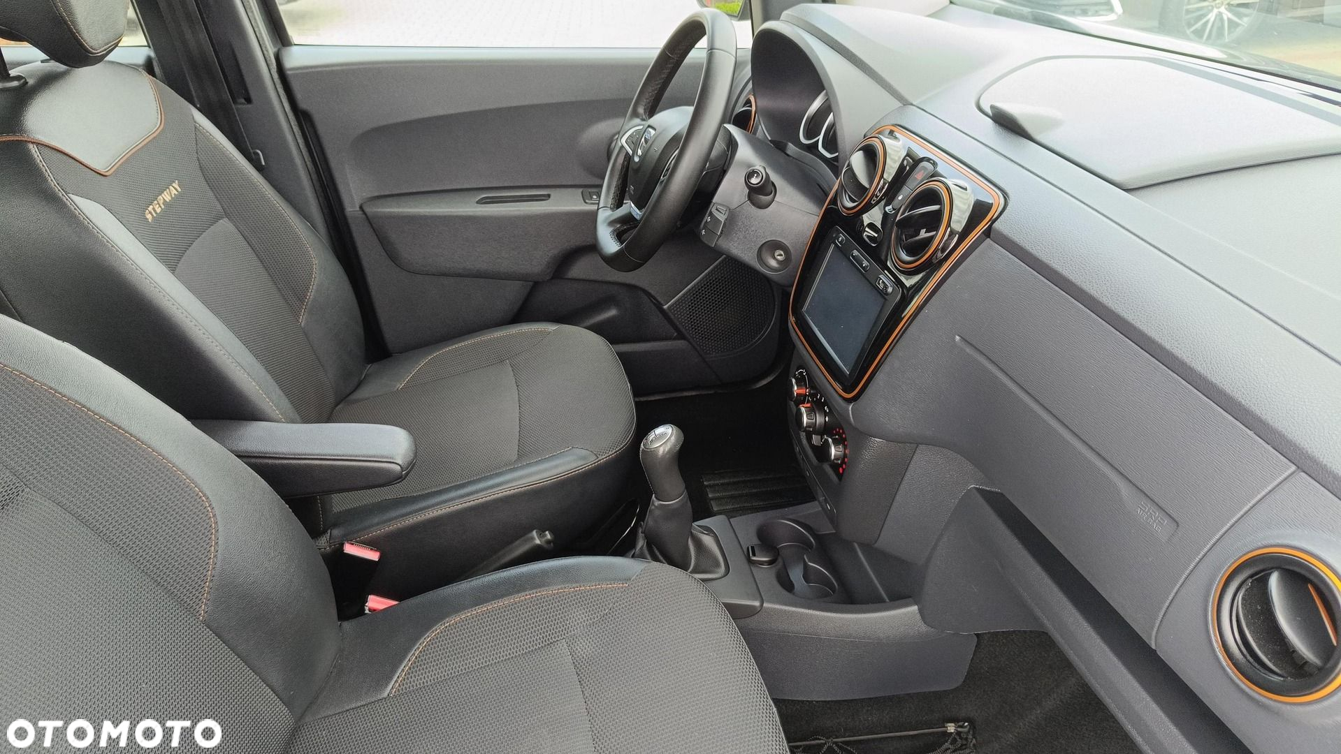 Dacia Lodgy 1.2 TCe Stepway S&S EU6 - 10