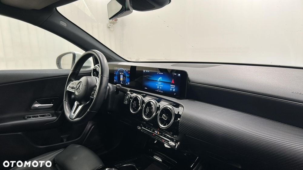 Mercedes-Benz Klasa A 200 7G-DCT - 15