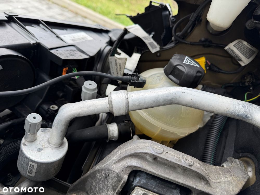 Citroën C4 Grand Picasso BlueHDi 120 Exclusive - 24