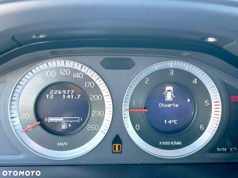 Volvo XC 60 D3 Momentum - 9