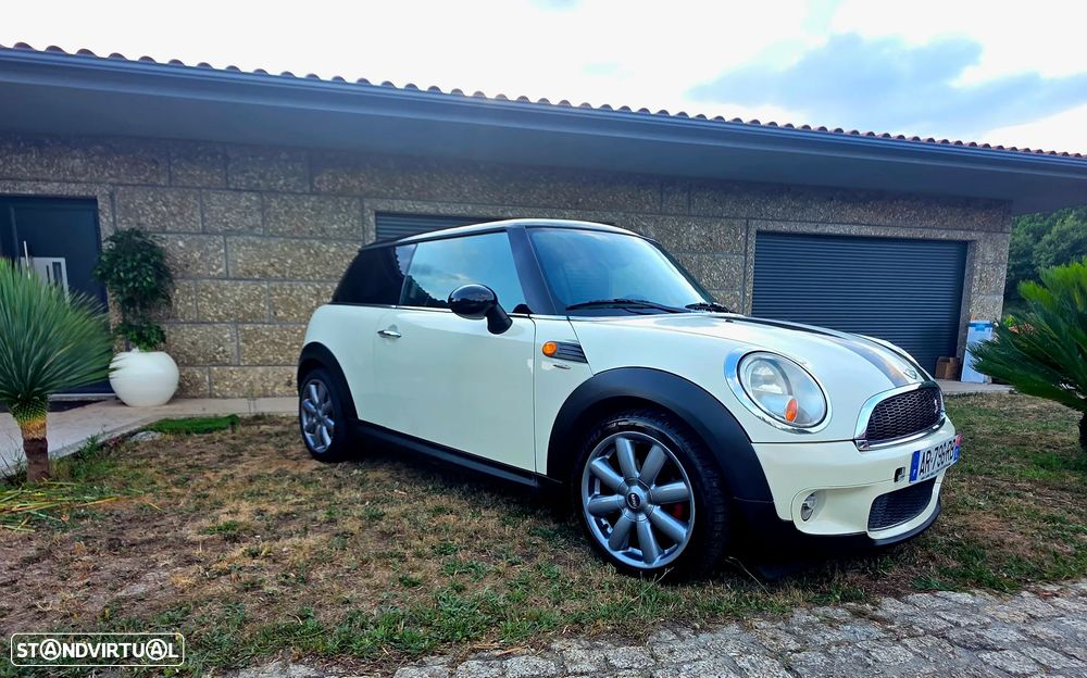 MINI 3 Portas Cooper D - 1