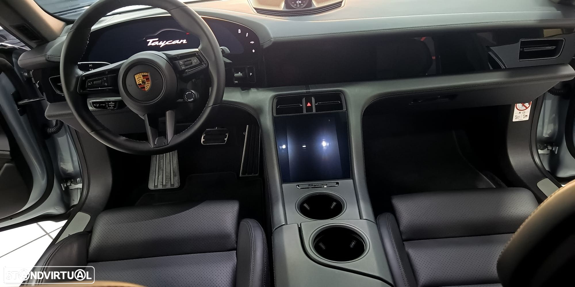Porsche Taycan 4S - 18