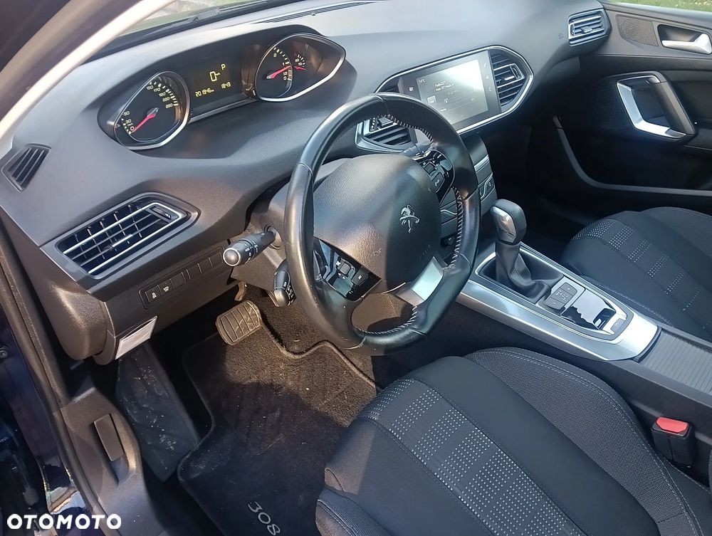 Peugeot 308 SW BlueHDi 120 EAT6 Stop & Start Allure - 13