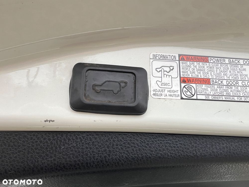 Toyota RAV4 2.0 D-4D 4x2 Start-Stop Executive - 25