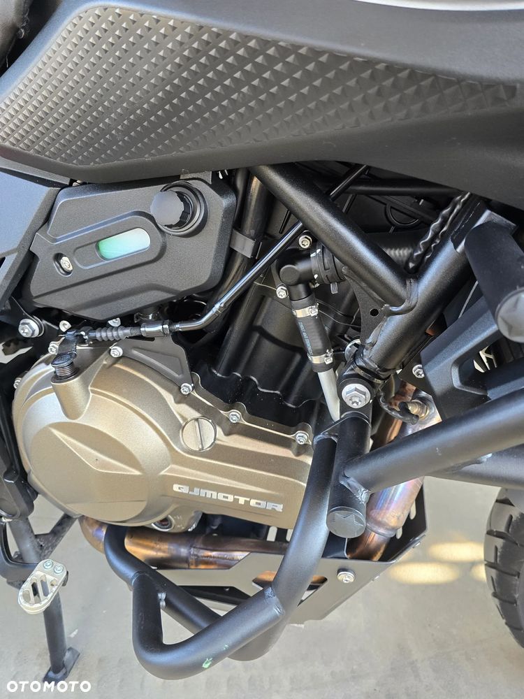 QJMOTOR SRT 600SX - 23