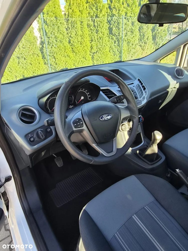 Ford Fiesta 1.25 Champions Edition - 22