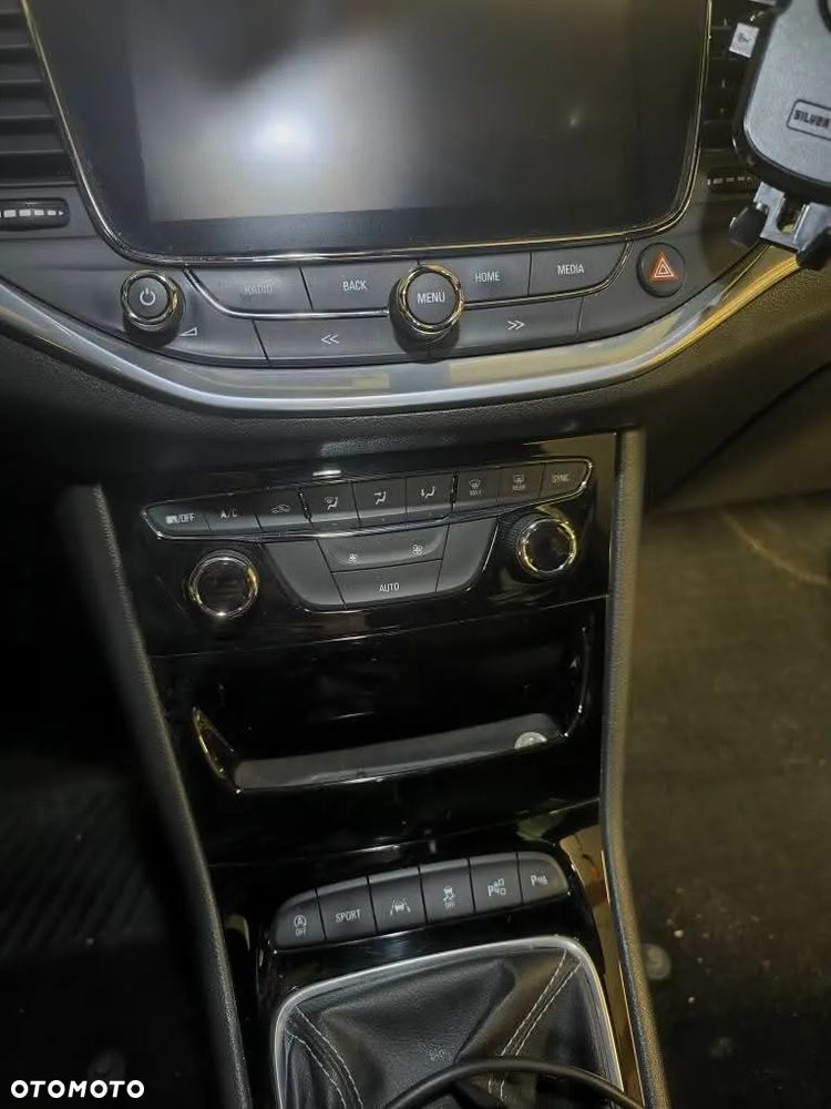 Opel Astra 1.4 T Dynamic S&S - 16