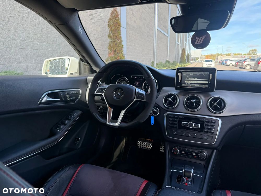 Mercedes-Benz CLA 45 AMG 4-Matic - 15