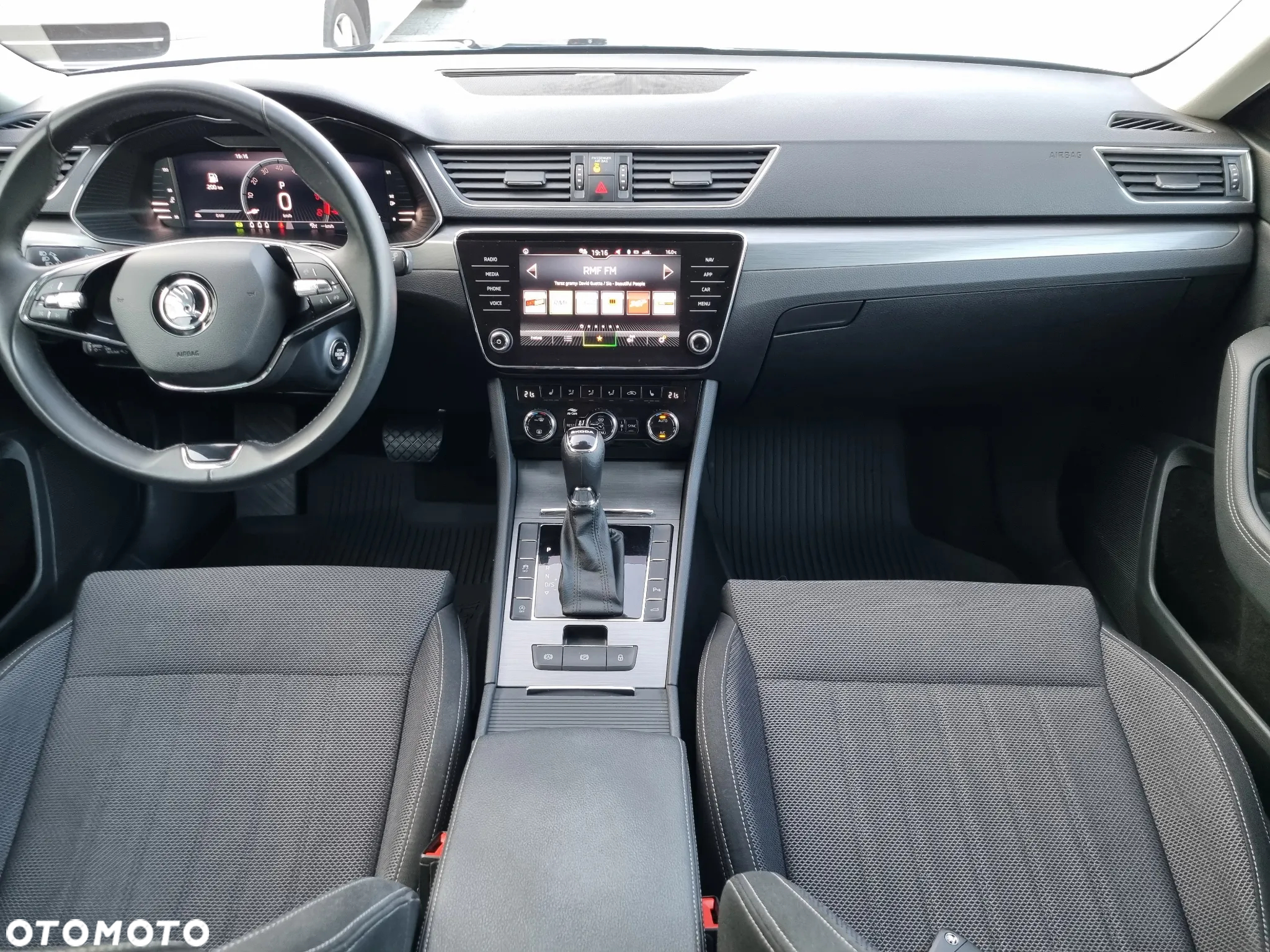 Skoda Superb 2.0 TDI SCR Style DSG - 13