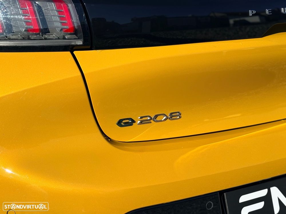 Peugeot e-208 GT Pack - 10