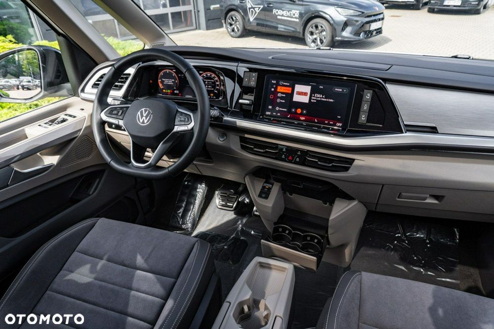 Volkswagen Multivan - 21