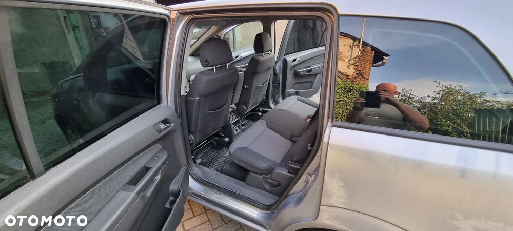 Opel Zafira - 8