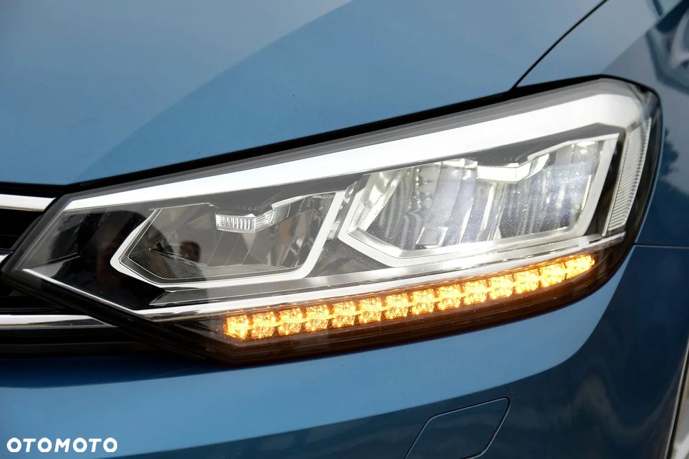 Volkswagen Touran 2.0 TDI SCR Highline - 14