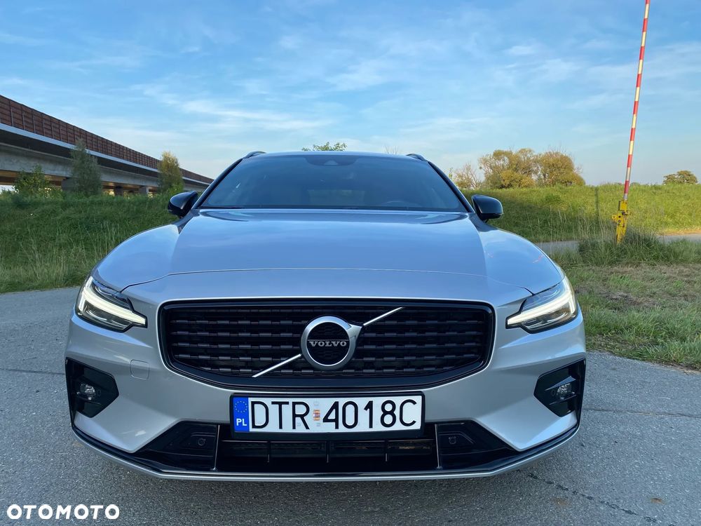 Volvo V60 B3 B R-Design - 2